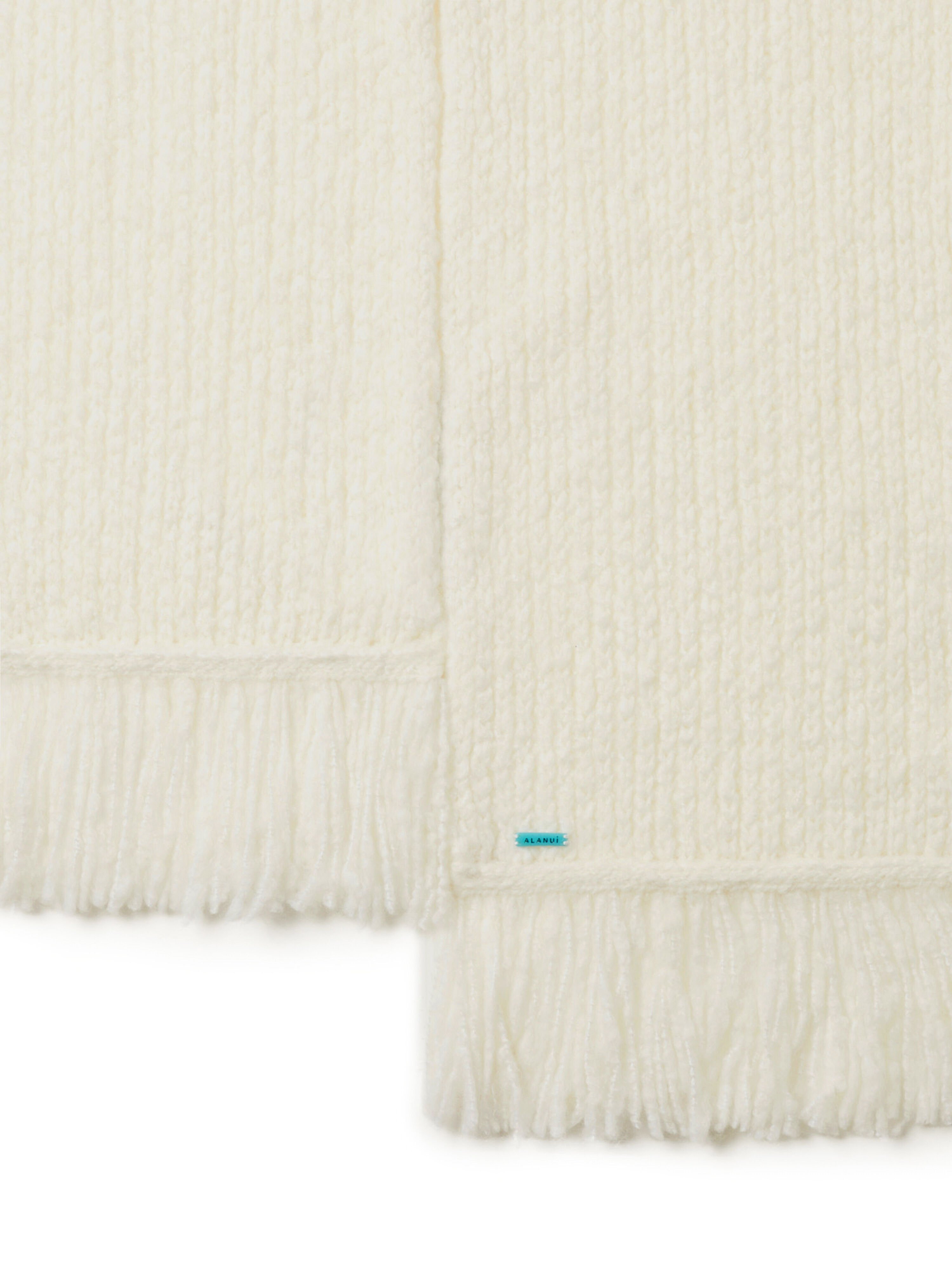 Alanui Alanui Finest Scarf White LWMA009E25KNI001 Alanui Alanui Finest Scarf White LWMA009E25KNI001