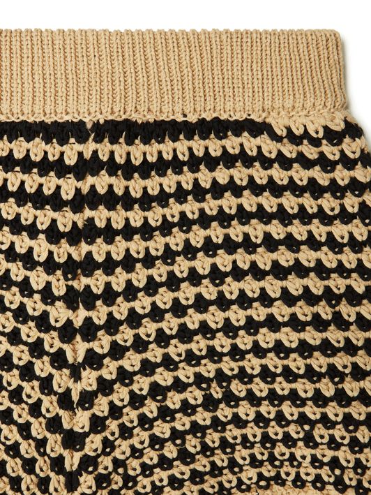 Alanui Tropical Shadow Shorts Sand-Black LWHM014R25KNI001